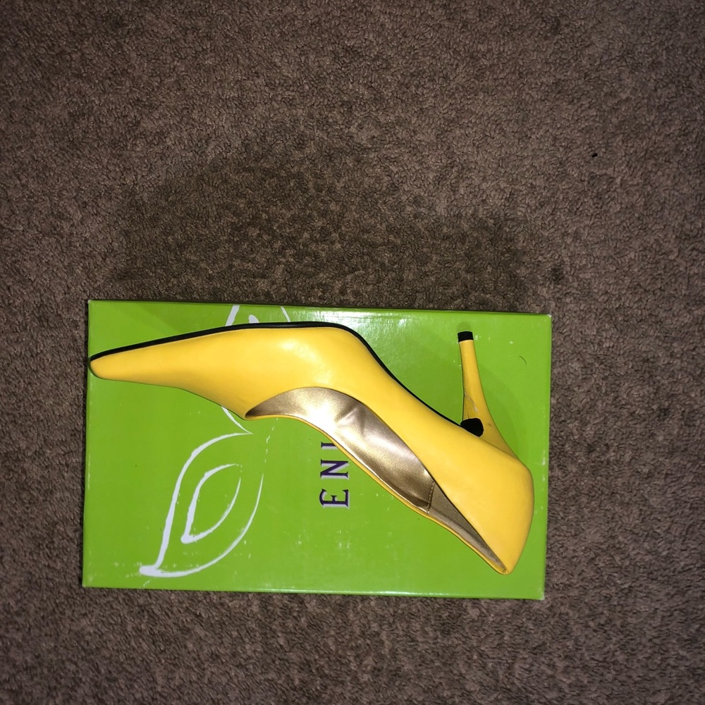 Yellow heels 6 inch